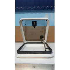 Claraboia para trailer e motor-home - FINESTRA - Cópia (1)
