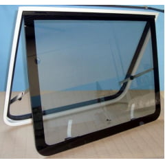 Janela Basculante MAXIAR em Vidro para Trailers e Motor-Homes - FINESTRA - TESTE