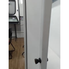 Porta Retrátil para Armários e Nichos